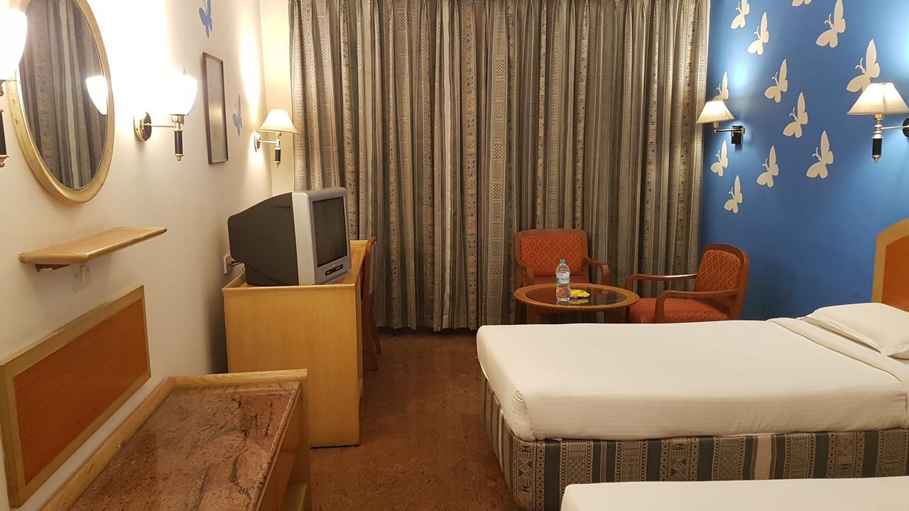 Kamat Lingapur Hotel Hyderabad Ngoại thất bức ảnh